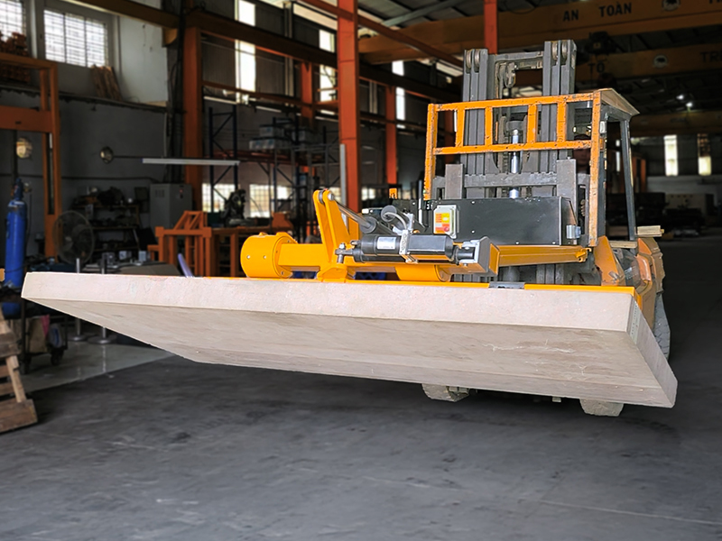 Fork Mounted Vacuum Lifter FMVLA04-2T